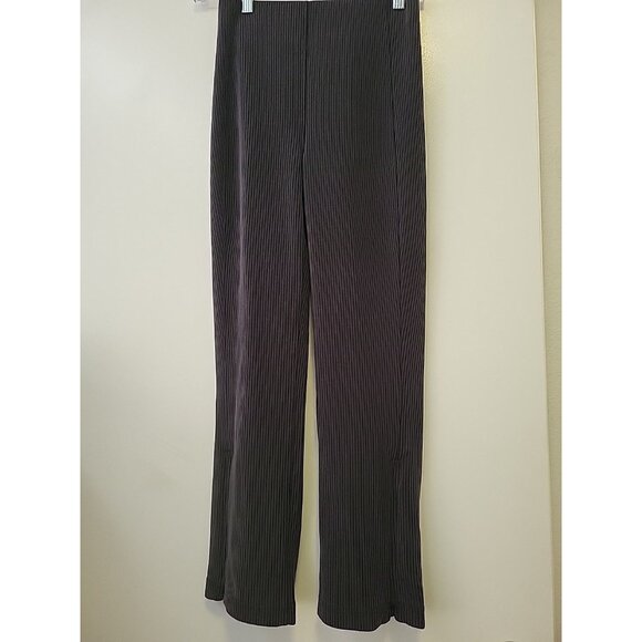 Lululemon Softstreme Flared Pant Ribbed Black Women's Size 4 - Picture 1 of 10